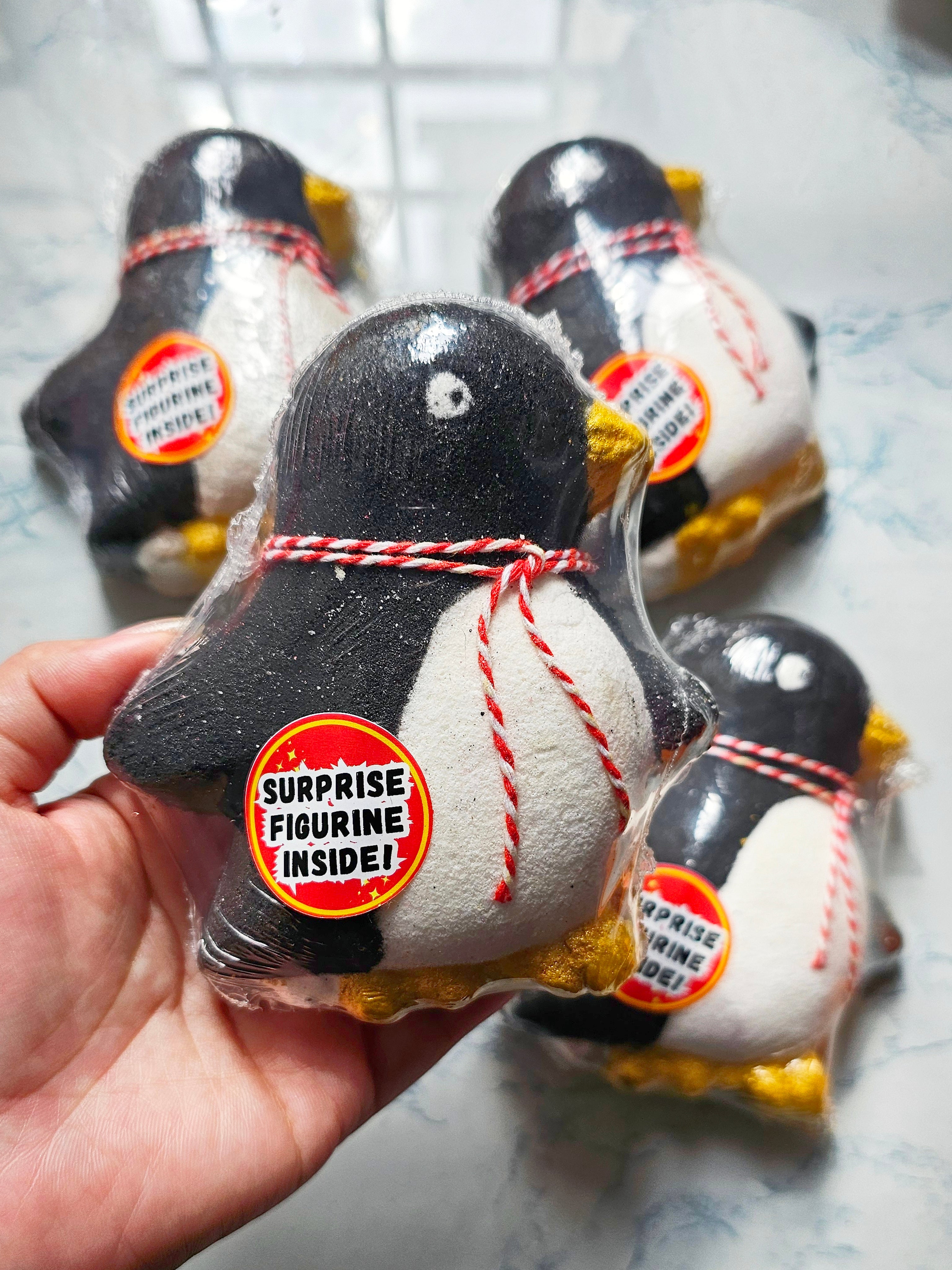 Peter the Penguin | Surprise Bath Bomb